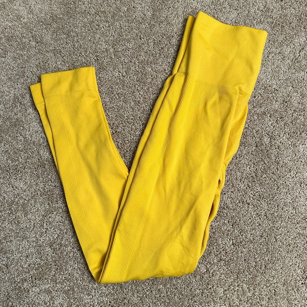 SET Active Vibrant Yellow Leggings